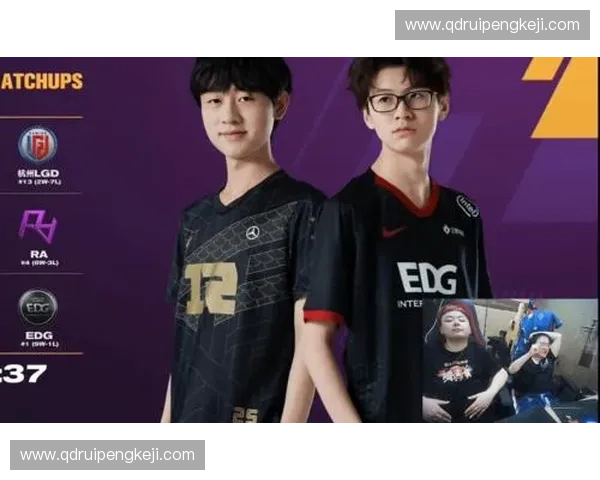 精彩对决回顾:深入分析比赛录像,揭示关键时刻与战术布局 精彩对决回顾:深入分析比赛录像,揭示关键时刻与战术布局